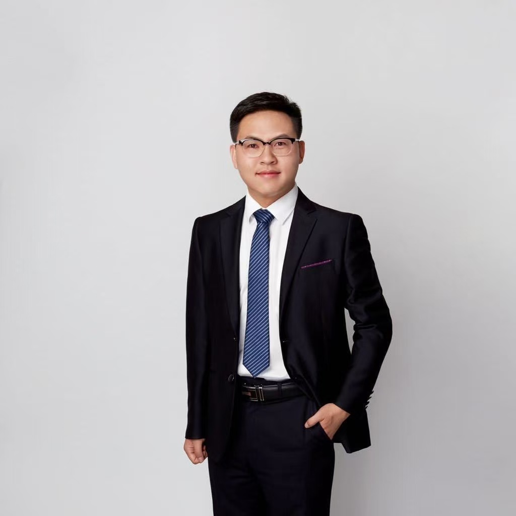 田均朋律师照片