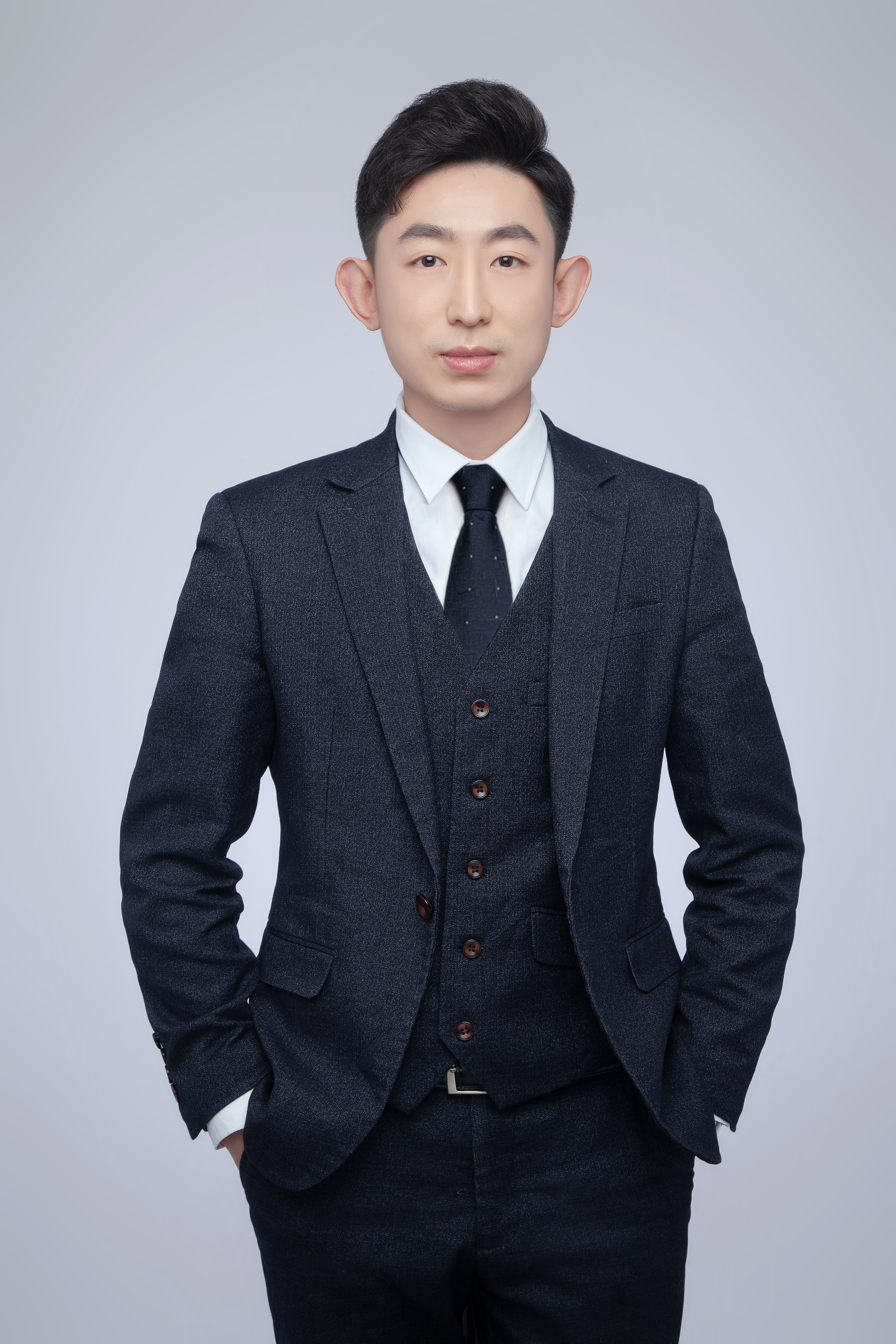 李智伟律师照片
